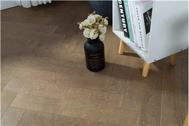 506-33 Barva šedá bříza